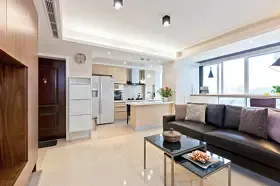 2��1����������Ʈ��װ����� 55ƽ���Դ�װ�ޣ�����Ҫ���͵�������װ����ư�����һ��55ƽ�׵�С����װ����ư�������Ȼֻ��55ƽ�ף���ȴ���Դ���������һ����������Ʈ����ƣ��ռ���С����ȴ�����ȫ��һ�������°ɣ�