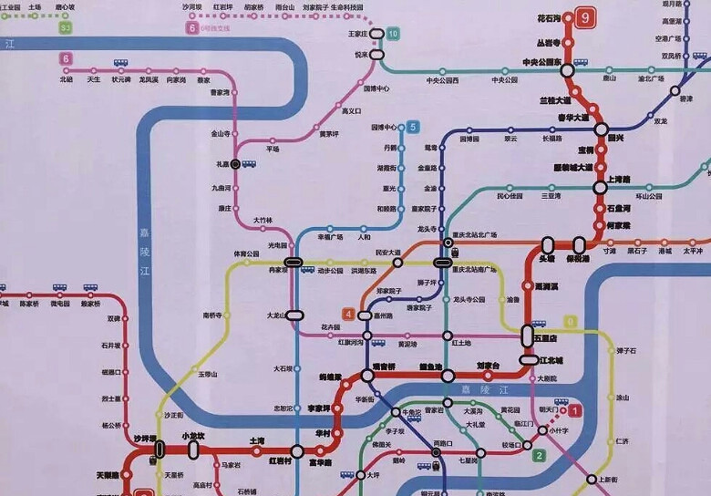 有人说重庆地铁比成都方便 成都人表示不服!