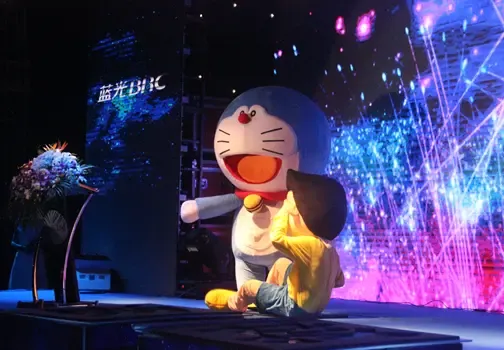 哆啦a梦助阵蓝光五彩城闪耀前行